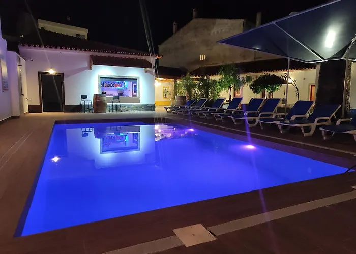Luxury Palm Suites